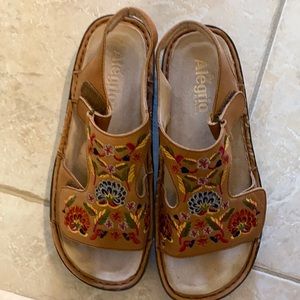 Algeria size 9 multicolored sandals. Worn 1 time.